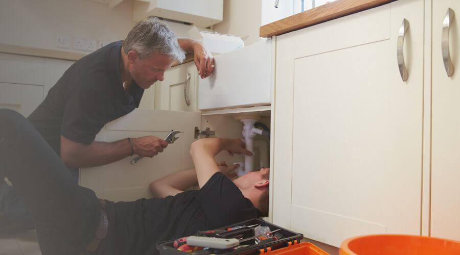 Professional clogged toilet repair in Philadelphia, MO